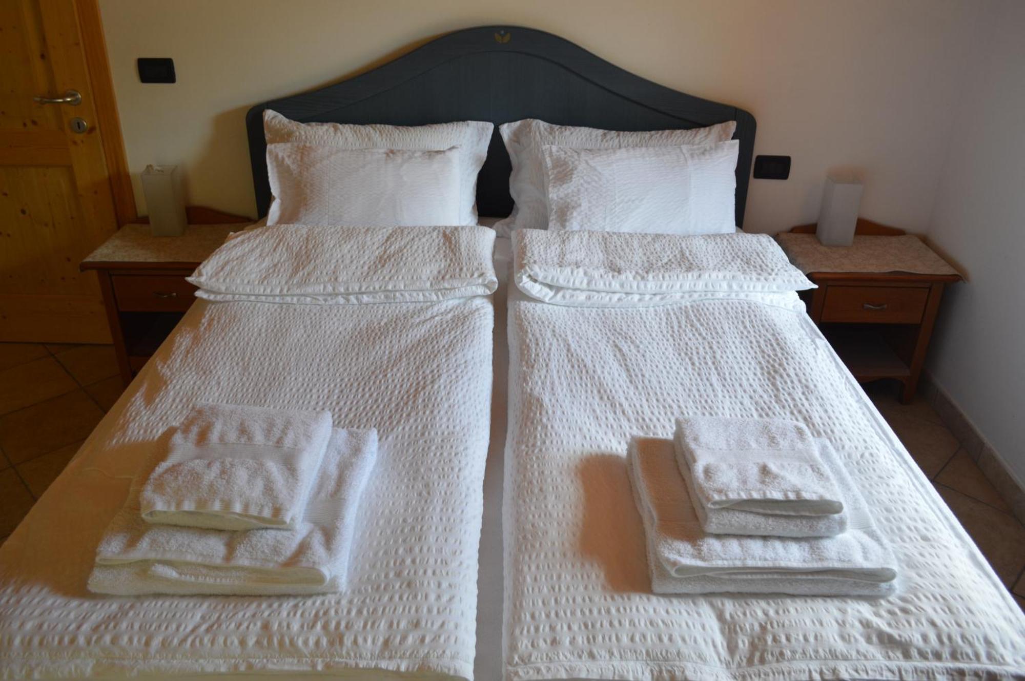 B&B Arlanch 8 Vallarsa Kültér fotó